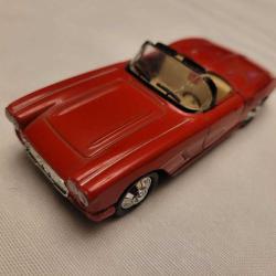 ESKİ KOLEKSİYONDAN MODEL ARABA.