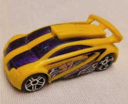 MİNİ NADİR MODEL ARABA.