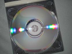 Cd Ezginin Günlüğü, çeyrek albümü. Orijinal. 2 disk. kitapçığı yok. CD 2 temiz. Dinlemeyi etkilemeyen çizikler var. sorunsuz çalışıyor.  Barış Akarsu Sezen Aksu Bülent Ortaçgil Candan Erçetin Feridun Düzağaç Yavuz Bingöl vokaliz Aşkın Nur Yengi Hüsnü Şenlendirici Haluk Levent, Levent Yüksel Sabahat Akkiraz Gürol ağırbaş Sunay Akın, Yaşar,Göksel yüksek sadakat Grup gündoğarken modern folk üçlüsü Feyza Eren Mirkelam Bulutsuzluk özlemi vasiliki Fuat Saka Ayşe tütüncü