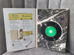 LOVE AND MELANCHOLY / FROM PAST TO PRESENT TURKISH MUSIC CD ALBÜM . KİTAPÇIĞI MEVCUT.  KOLEKSİYONLUK KONDİSYON YÜKSEK