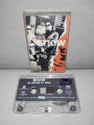 Kaset Snow 12 inches of snow albümü. Orijinal sorunsuz çalışıyor koleksiyonluk