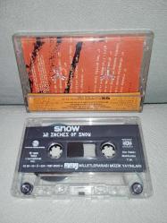 Kaset Snow 12 inches of snow albümü. Orijinal sorunsuz çalışıyor koleksiyonluk