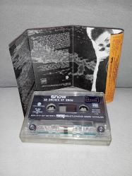 Kaset Snow 12 inches of snow albümü. Orijinal sorunsuz çalışıyor koleksiyonluk