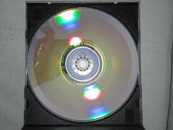 Cd Barış Manço mançoloji 1 ve 2 box albüm. 1999 baskı Orijinal. Kitapçık mevcut. CD kabında çatlaklar var. 2 Disk. Dinlemeyi etkilemeyen çizikler var, Sorunsuz çalışıyor