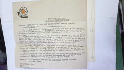 KRAL III. CHARLES'IN (CHARLES PHILIP ARTHUR GEORGE) PRENSES DIANA İLE ORİJİNAL FOTOĞRAFI - ORIGINAL PHOTOGRAPH OF CHARLES III, (CHARLES PHILIP ARTHUR GEORGE & PRINCESS DIANA) - 21 x 16 cm EBADINDA - GALLER PRENSİ VE LADY DİANA SPANCER'IN BU GÖRKEMLİ PORTRESİ, LORD SNOWDON TARAFINDAN, KRALİYET ÇİFTİNİN EVLENDİKTEN SONRA YAŞAYACAĞI İNGİLTERE'NİN GÜNEYBATISINDAKİ GLOUCESTERSHİRE'DA BULUNAN HİGHGROVE MALİKANESİNDE ÇEKİLMİŞTİR. 1981 - (THIS REGAL STUDY OF THE PRINCE OF WALES AND LADY DIANA SPANCER WAS TAKEN BY LORD SNOWDON AT HIGHGROVE, THE HOUSE IN GLOUCESTERSHIRE, SOUTH-WEST ENGLAND, WHERE THE ROYAL COUPLE WILL LIVE AFTER THEIR MARRIAGE. 1981) - ÖZEL ARŞİV