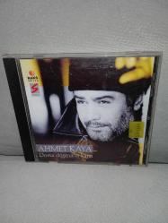 CD Ahmet Kaya dosta düşmana karşı albümü. Orijinal sarı bandrollü dönem baskı albüm. dinlemeyi etkilemeyen çizikler var sorunsuz çalışıyor.