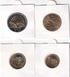 Uruguay Tedavüldeki Madeni Paralar 4 adet Takım Normatif Kapama İçinde