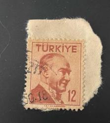 Türk Pulu - Turkish Stamp - Mektup Zarfından Kesilmiş / Postadan Geçmiş Pul Filateli -  DAMGALI - ATATÜRK TEMALI PUL, 12 PARA - Türkiye Cumhuriyeti - NOSTALJİK DOĞUM GÜNÜ HEDİYESİ