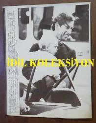 KRAL III. CHARLES'IN (CHARLES PHILIP ARTHUR GEORGE) ORİJİNAL HABER AJANSI BASIM FOTOĞRAFI (KAĞIT BASKI) - NEWS AGENCY PHOTO (PAPER PRINT) OF CHARLES III, (CHARLES PHILIP ARTHUR GEORGE) - 25 x 19 cm EBADINDA - PRINCE CHARLES & PRINCE WILLIAM