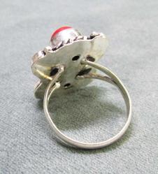 DoĞaL MERCAN TaŞLı GÜMÜŞ YÜZÜK....