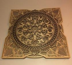 Işık açıkken sıcak ve davetkâr, kapalıyken heykelsi bir siluet.                Mimar tasarımı