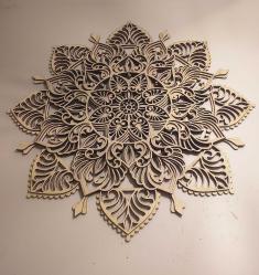 Işık açıkken sıcak ve davetkâr, kapalıyken heykelsi bir siluet.                Mimar tasarımı