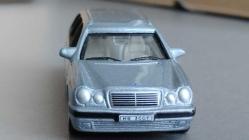 MERCEDES BENZ 300TE DÖKME DEMİR  SIFIR  HİÇ KULLANILMAMIŞ   1/72 ÖLÇEK KOLLEKSİYON ÜRÜNÜ ÇOK ÇOK NADİR