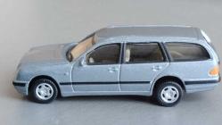 MERCEDES BENZ 300TE DÖKME DEMİR  SIFIR  HİÇ KULLANILMAMIŞ   1/72 ÖLÇEK KOLLEKSİYON ÜRÜNÜ ÇOK ÇOK NADİR