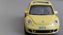1998 WOLKSVAGEN NEW BEETLE  DÖKME DEMİR  SIFIR  HİÇ KULLANILMAMIŞ   1/72 ÖLÇEK KOLLEKSİYON ÜRÜNÜ ÇOK ÇOK NADİR