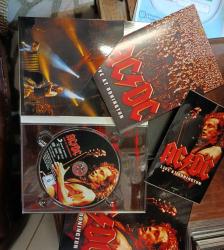 AC/DC - Live At Donnington