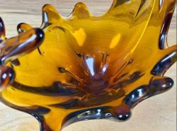 Amber Işıltısı: 1960’lar Mid-Century Modern Geyik Boynuzu Formlu Heykelsi Murano Cam Meyvelik