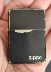 ZİPPO ORİJİNAL KUTUSUNDA KULLANILMIŞ ÇAKMAK 280 MAS.  SİYAH.