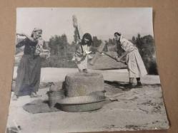 Buğday döven kadınlar (1960'lar) (Bartın)