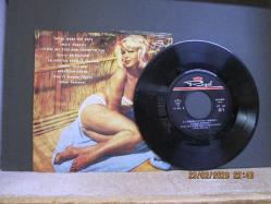 MARY HOPKIN THOSE WERE THE DAYS / DUSTY SPRINGFIELD I CLOSE MY EYES AND COUNT TO TEN / JIMMY FONTANA LA NOSTRA FAVOLO (DELILAH) / MINO REITANO A VEO UN CUORE (CHE TI AMAYA TANTO) 45 DEVİR PLAK