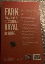 Vazgeçilmez Olmanın Sırrı ESRA EZMECİ  Yeni Kitap