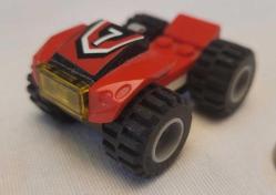 LOT.20 » KÜÇÜK BİR MODEL ARAÇ.