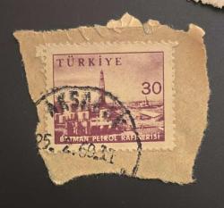 Türk Pulu - Turkish Stamp - Mektup Zarfından Kesilmiş / Postadan Geçmiş Pul Filateli - 1960 DAMGALI - BATMAN PETROL RAFİNERİSİ TEMALI PUL, 30 PARA - Türkiye Cumhuriyeti - NOSTALJİK DOĞUM GÜNÜ HEDİYESİ
