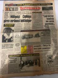 TERCÜMAN GAZETESİ - DOĞUM GÜNÜ HEDİYESİ (TURKISH NEWSPAPPER) - 12 ŞUBAT 1975 - SADECE DÖRT SAYFADIR -Celal Bayar-Demirel-Rauf Tamer-Ahmet Kabaklı-Necati Bilgiç-Aydın İrgen-Doğan Ersavaş-M Ali-Mansell-Veres Gyözö-Kemal Ilıcak-Hz Muhammed-Milliyetçi Cepheye görev verilmesi bekleniyor-Celal Bayar bunalıma son verme gayretinde-Van civarında 70 yolcu donmaktan son anda kurtarıldı-Kış ulaşımı kesilince başlayan kızamık grip ve boğmaca salgınında birçok il ve ortaokullar kapatıldı-500 yıllık kutsal kitap müzeye kaldırıldı-Hz Muhammedin türbesi başında 300 yıl okunan Kuranı Kerim bulundu-Silahlı çatışmalara davranış bozukluğu yol açıyor-Küçüklüğünde beyin sarsıntısı geçirenler saldırgan oluyor-Karamanlis Türkiye ile barış içinde yaşamalıyız-Celal Bayarın son misyonu-Asıl mesele-Bir akıllı oyun-Ben de baster aldım-Ters memleket olduk vesselam-Milliyetçi cepheye görev bekleniyor-Bir taşla iki kuş-Anne biz de Siemens alalım-Kupada 6 takım yarı final yolu arıyor-Trabzon F Bahçe-Verilmeyen penaltıl