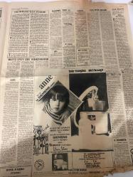 TERCÜMAN GAZETESİ - DOĞUM GÜNÜ HEDİYESİ (TURKISH NEWSPAPPER) - 12 ŞUBAT 1975 - SADECE DÖRT SAYFADIR -Celal Bayar-Demirel-Rauf Tamer-Ahmet Kabaklı-Necati Bilgiç-Aydın İrgen-Doğan Ersavaş-M Ali-Mansell-Veres Gyözö-Kemal Ilıcak-Hz Muhammed-Milliyetçi Cepheye görev verilmesi bekleniyor-Celal Bayar bunalıma son verme gayretinde-Van civarında 70 yolcu donmaktan son anda kurtarıldı-Kış ulaşımı kesilince başlayan kızamık grip ve boğmaca salgınında birçok il ve ortaokullar kapatıldı-500 yıllık kutsal kitap müzeye kaldırıldı-Hz Muhammedin türbesi başında 300 yıl okunan Kuranı Kerim bulundu-Silahlı çatışmalara davranış bozukluğu yol açıyor-Küçüklüğünde beyin sarsıntısı geçirenler saldırgan oluyor-Karamanlis Türkiye ile barış içinde yaşamalıyız-Celal Bayarın son misyonu-Asıl mesele-Bir akıllı oyun-Ben de baster aldım-Ters memleket olduk vesselam-Milliyetçi cepheye görev bekleniyor-Bir taşla iki kuş-Anne biz de Siemens alalım-Kupada 6 takım yarı final yolu arıyor-Trabzon F Bahçe-Verilmeyen penaltıl