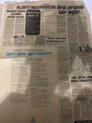 TERCÜMAN GAZETESİ - DOĞUM GÜNÜ HEDİYESİ (TURKISH NEWSPAPPER) - 5 NİSAN 1985 - SADECE DÖRT SAYFADIR -Ahmet Kabaklı-Rauf Tamer-Tokay Gözütok-Altemur Kılıç-Kemal Ertan-Hasan Türkan-Taha Akyol-Muhib Özbayrak-Hükümetin bankalar üzerindeki yetkileri artırıldı-Fiyat artışı yüzde 2.6-Vergi yarışında lider değişti-Ayrı ses ayrı biçim-Faisal Finans Kurumu-Hükümetin bankalar üzerindeki yetkileri artırıldı-Yatırım yapmadan işsizlik önlenemez-Eski ortakların hakkı korunuyor-Döviz kurları-Aile içinde kırıcı sözün yeri yoktur-DYP’de kongre maratonu başlıyor-Büyük randevu yarın-Türkiye İş Bankası AŞ’den Sayın Ortaklarımıza Apel Ödeme Duyurusu-Bunlar insan olamaz-Eşkıya Şırnak’ta sağlık ekibine saldırdı 5 şehit-Balıkesir’de elem verici kaza-Askeri uçak şehre düştü 16 ölü-Atina Barışı reddetti-MİT Bulgar oyununu bozdu-Yazar Büyük Başkan sloganı ile uğurlandı-Hedef 15 yaşından küçük Türk çocuklar-Zulüm haberlerinin her satırı doğrudur-İnsanlığın yüz karaları ya da kan emiciler-Gezinin ardından-Biber daml