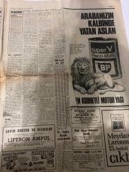 TERCÜMAN GAZETESİ - DOĞUM GÜNÜ HEDİYESİ (TURKISH NEWSPAPPER) - 31 TEMMUZ 1969 - SADECE DÖRT SAYFADIR -Celal Bayar-Fuat Kaçar-R. Üner-H. Aydıner-M. İzmen-Suna San-H. Fahri Ozansoy-Züleyha Münir-Rauf Tamer-D. Wright-Christian Barnard-Saatçigil-Zeki-Kaloperoviç-Metin-Ionescu-Pele-Eski bir şakinin oğlu 3 kişi öldürüp dağa çıktı-Bayar memleket için son sözünü söyledi-Vahim hadiselerin hızı kesilmemiştir-3 Bakan istifa etti yenileri açıklandı-Ayın ilk renkli resmini Tercüman neşrediyor-Bazı siyah noktalar Merihte bitkisel hayata işaret sayıldı-Müze soygunundan Türk Dil Kurumunun dil soygunu-Zeytinburnu Kastamonu şubelerimiz bugünden itibaren hizmetinizdedir-Arabanızın kalbinde yatan aslan-F.Bahçe Bursa ile başka ilde oynar-Şampiyon postu seriyor-Ionescu başkan bir arabulucu Fenerbahçede dargın adam kalmadı-Beşiktaş Bolu’ya 1-0 mağlup oldu-Pele tek maçta 57.500 lira aldı-Dr Christian Barnard eşinden ayrıldı-Müze bekçileri için silah taşıma izni istendi
