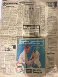 TERCÜMAN GAZETESİ - DOĞUM GÜNÜ HEDİYESİ (TURKISH NEWSPAPPER) - 21 NİSAN 1977 - SADECE DÖRT SAYFADIR -Ahmet Kabaklı-R.Oğuz Torkkan-Rauf Tamer-Nazlı Ilıcak-Mücahit Özyürek-Engin Göze-Salim Başol-Fatih Polatkan-Necmettin Erbakan-Bülent Ecevit-Alparslan Türkeş-Jimmy Carter-Ertan-Levend Çevik-Saadettin Çolcu-Vedat Zevdanlı-Halis Cebi-Kemal Ilıcak-Köyde Balık Yetiştirmekle Düzen Değişmez-Türkeş Ecevit Bir Yalancıdır-Vetolar CHP Teşkilatını Karıştırdı-Seçimlere 45 Gün Kaldı-Zambaksız Zambaklar Ülkesi-Sevgilisinin Sabıkalı Eski Dostunu Öldüren Kahveci Yakalandı-Yeşil Sandık Cinayetinin Esrarı Çözüldü-Sağ Sol Çatışması mı-Kara Solcu-Ah Şu Kelimeler-Beyazlara ve Renklilere OMO Temizliği Gerek-Zaruri Tüketim Maddelerinin Fiyatları Her Sabah Radyoda İllere Göre İlan Edilmelidir-Pakistan Tam Bir Anarşinin İçine Yuvarlanıyor-ABD Yunanistan’a 18 Fantom Uçağı Daha Veriyor-Akbank ve Akmen Sendikası Arasında Toplu İş Sözleşmesi İmzalandı-İşçi İş Adamı-Barnard Bir Hastaya İkinci Bir Kalp Taktı-Milli Birl