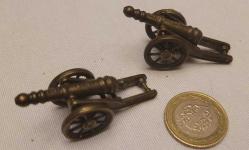 LOT.5 » 2 ADET METAL MODEL TOP . DAĞILAN KOLEKSİYONDAN. NADİR.