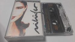 NİLÜFER YİNE YENİ YENİDEN   CAM BASKI KASET