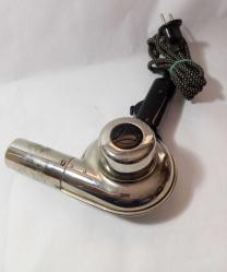 antika AEG Saç Kurutma Makinesi. 110 wolt orjinal herşeyi ile. metal gövdeli. 110 wolt olduğu için deneme yapılamadı koleksiyon dekorluk olarak satışta. çalışıp çalışmadığı bilinmiyor