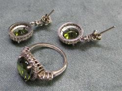 SULTANİT-ZuLTaNiT TAŞLI GÜMÜŞ KÜPE-YÜZÜK TAKIMI...