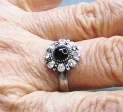 EsKi ÇİÇEK MoNTüRLü GÜMÜŞ KADIN YÜZÜĞÜ....925 Ayar