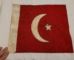 LOT.5 » ESKİLERDEN EL DİKİMİ BAYRAK. NADİR. KOLEKSİYONLUK.