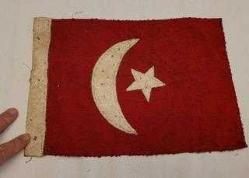 LOT.15 » ESKİLERDEN EL DİKİMİ BAYRAK. KOLEKSİYONLUK. NADİR.