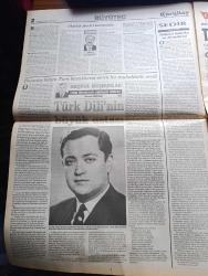 Büyük Kurultay Gazetesi - Turkish Newspaper - 1 Kasım 1999 - Hristiyanlık propagandası Çankaya'dan müttefik buldu - Aziz Pavlus yürüyüşüne katılması ile dikkat çeken Cumhurbaşkanlığı Devlet denetleme Kurulu üyesi Dr Mehmet İrfan Barlas - cuma akşamı Miraç kandili - MHP Genel Başkanı ve başbakan yardımcısı Devlet Bahçeli oyunu bozacağız - depremzedeler Devlet Bahçeli'ye güveniyoruz - Türk İstiklal ve Cumhuriyeti sahipsiz değil - kozyörük'ün MHP'li Belediye Başkanı Mehmet Dölkan alçakça vuruldu - Ahmet Taner Kışlalı'nın bombalı suikaste uğradığı evinin önü ziyaretçi akınına uğruyor Fotoğrafı - TRT Yücel Yener'in çiftliği mi - Ahmet Taner Kışlalı cinayetini MİT soruşturuyor - çeçenistan'daki mücahit direnişi ülke geneline yayıldı - Barzani ile Talabani anlaştı - kayıp 3 trilyon davası - Necmettin Erbakan'ın mallarına ihtiyati tedbir alındı - Osmanlı padişahları yazan Fahrettin Öztoprak Yazı Dizisi - Yakup Kadri Karaosmanoğlu'nun sandıktaki arşivi - dualar Ziya Gökalp için fotoğraf