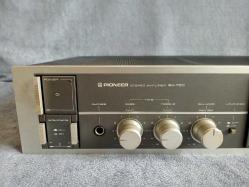 pioneer stereo amplifier sa-750 (amfi - made in japan) (sorunsuz çalışıyor, yalnız son fotoğrafta işaret ettiğim yerde hafif bi göçük var)