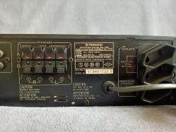 pioneer stereo amplifier sa-750 (amfi - made in japan) (sorunsuz çalışıyor, yalnız son fotoğrafta işaret ettiğim yerde hafif bi göçük var)