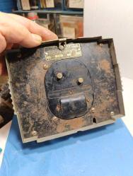 MS8-----1930'LAR AMERİKA HAMMOND ELEKTRİKLİ MASA SAATİ-ARIZALI DEKORLUK