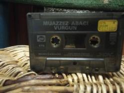 MUAZZEZ ABACI - VURGUN KARTONETSİZ KASET