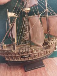 Yelkenli Gemi. Japon malı bakalit kasa radyolu yelkenli.. 29x29x13 cm Ebatlarında.