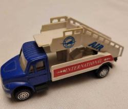 LOT.16 » PİYASADA BULAMAYACAĞINIZ ANTİKA MODEL ARAÇ. HAVAALANI ARACI.