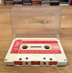 ÜMİT BESEN ISLAK MENDİL KASET KARTONETSİZ TÜRKÜOLA ALMANYA BASKI