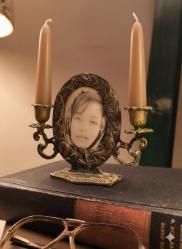 LOT.6 » Antika Pirinç Çerçeveli Şamdan