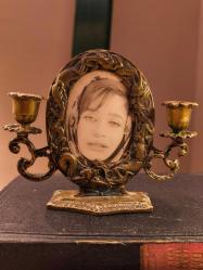 Antika Pirinç Çerçeveli Şamdan