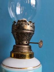 Antika Avrupa Opalin Gaz Lambası